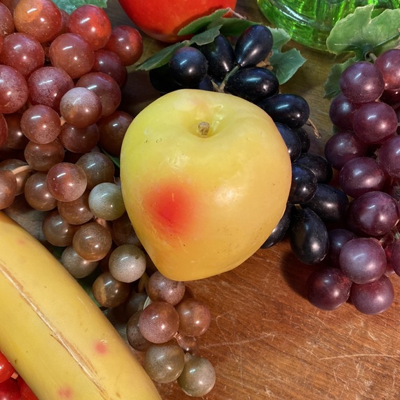 Vtg Mid-century Fake Rubber Plastic Fruit Grapes Bananas Apples Peaches - Picture 5 of 11